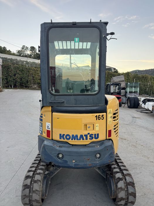 Mini giratória komatsu