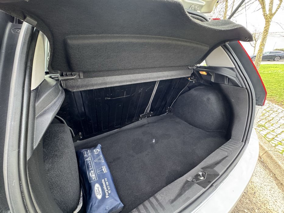 Ford Fiesta 1.25i - 100.000 Km - 18 Meses de Garantia