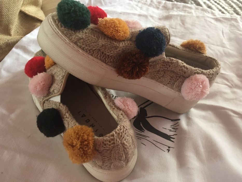 Bonitos e originais sapatinhos para menina