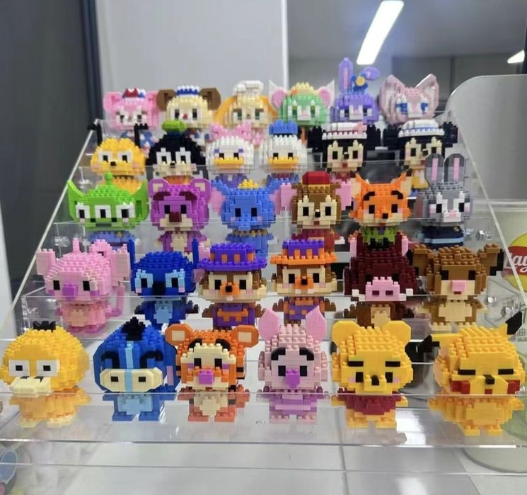 Конструктор Bricks ВСІ  фігуркив наявності