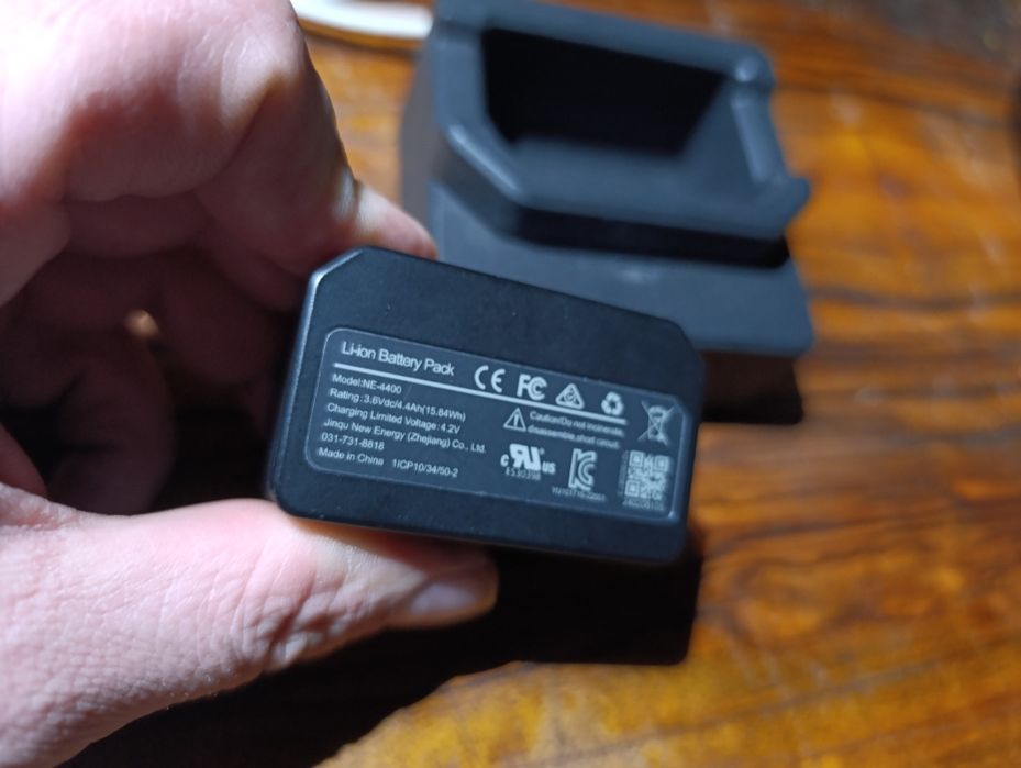 Зарядний пристрій AGM NE-Charger for RattlerV2