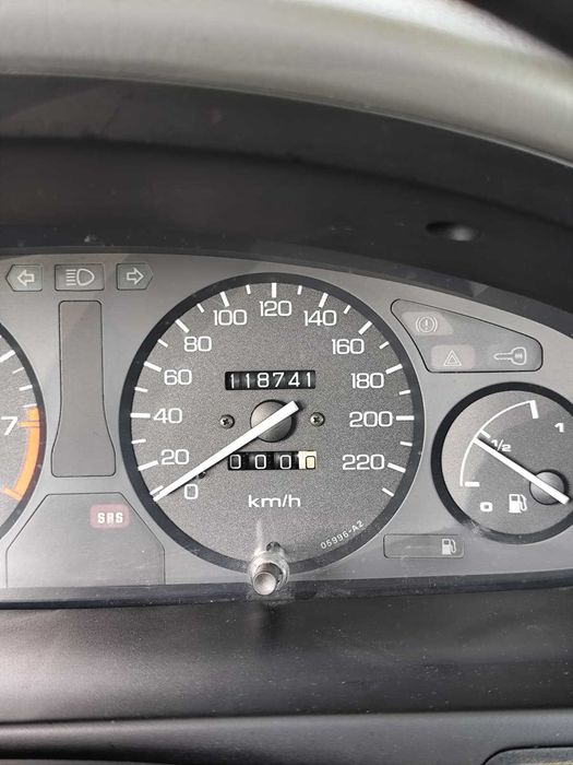 Honda Civic 1.4i – APENAS 118.741 km