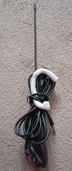 Автомобільна антена для радіоприймача