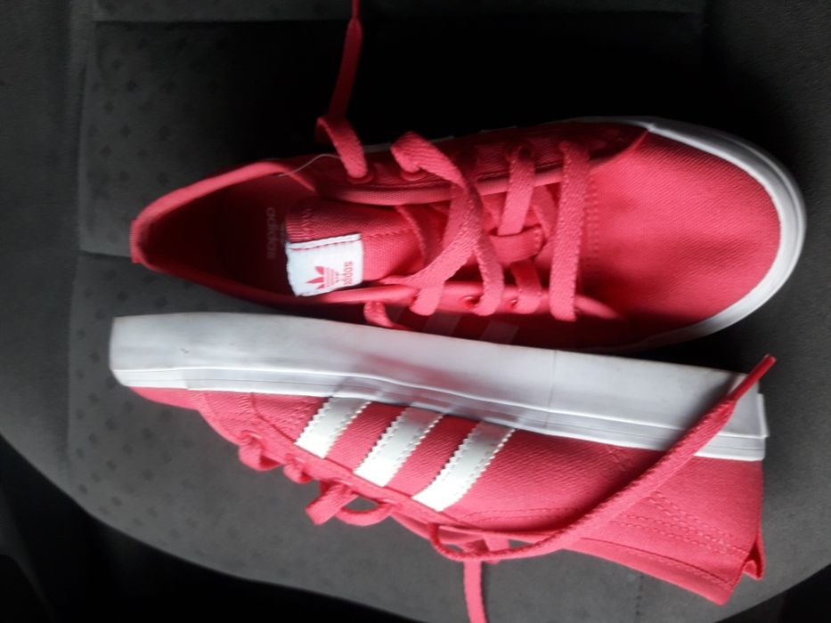 Кроссовки adidas Nizza