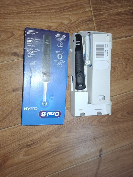 електрична зубна щітка Oral-B Vitality Pro