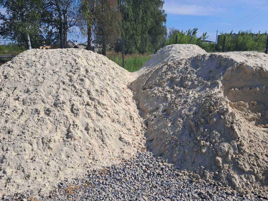 Пісок, Відсів, Щебінь (5-20, 20-40, 20-70), Чорнозем, Шутер, Підсипка