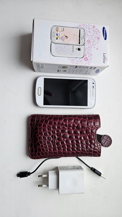 Компактний смартфон Samsung Galaxy Duos GT-S7562: 550 грн