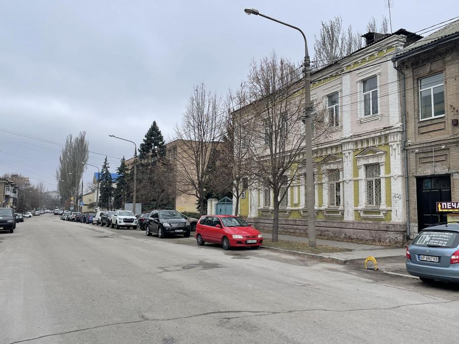 Продаж окремої будівлі у Олександрівському районі