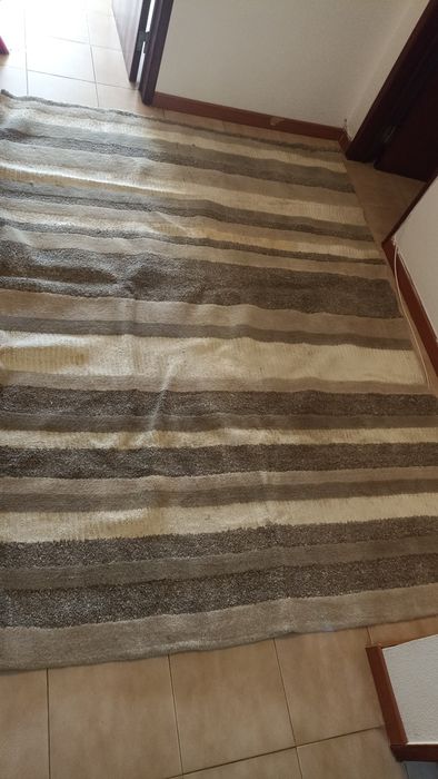 Duas Carpetes grandes