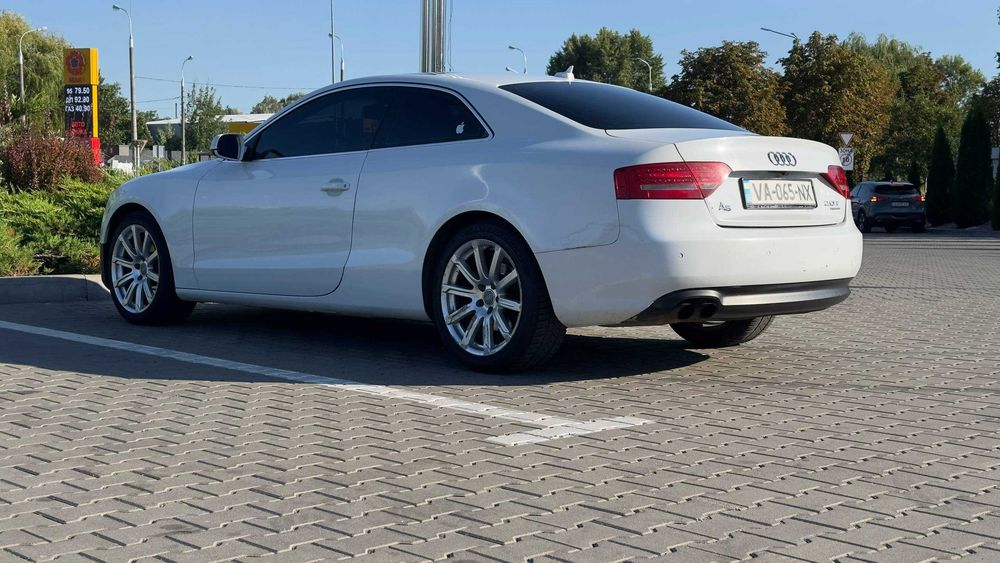 AUDI A5 2012 VIN WAUVFAFR1CA012279 фото оголошення 3 з 12