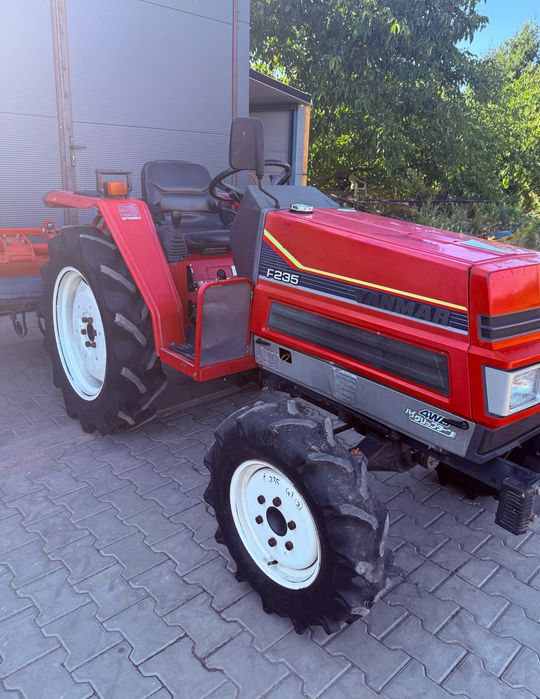 Traktor Yanmar F235 4X4