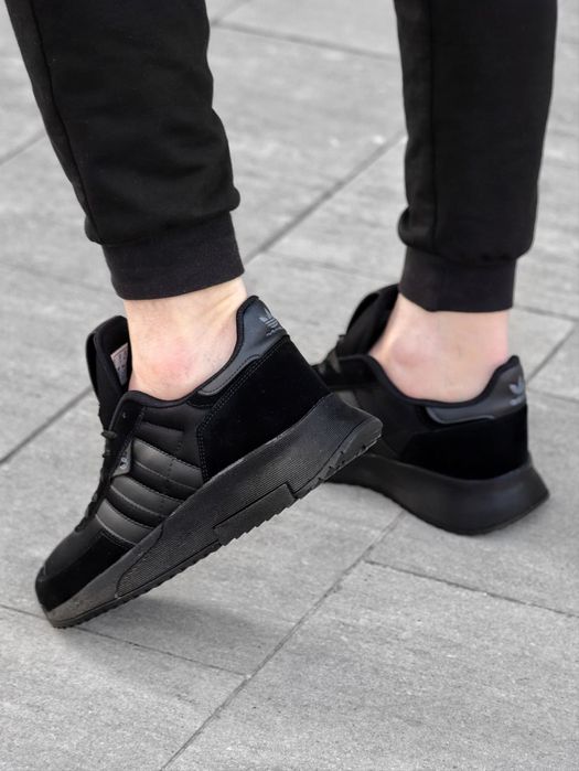 Кросівки adidas, замшеві кросівки, стильні кросівки, чоловічі кросівки