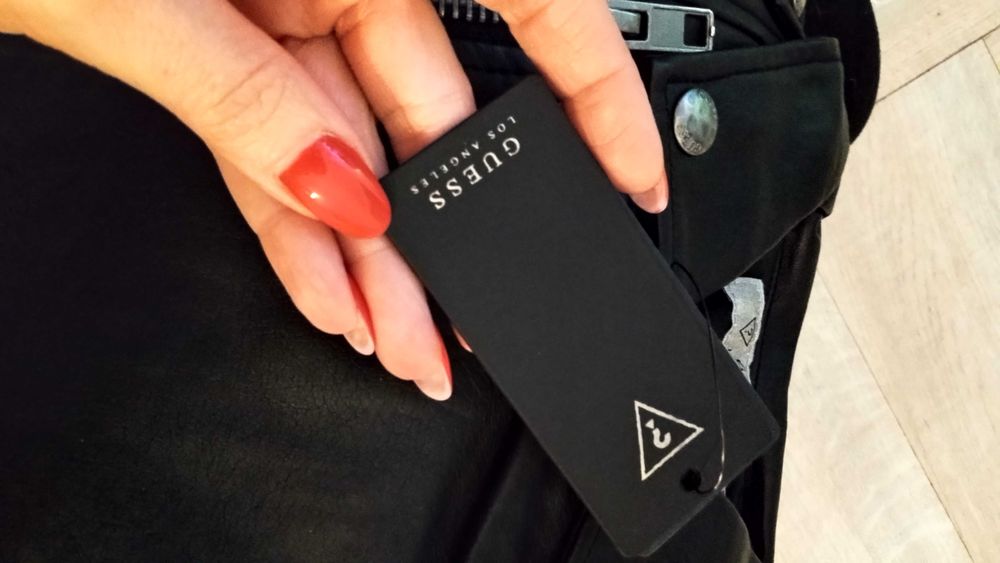 Kurtka guess nowa z wadami