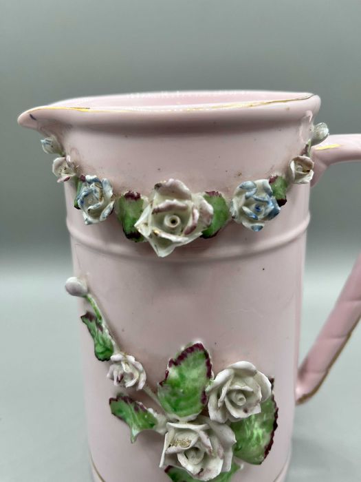 Jarro em cerâmica rosa