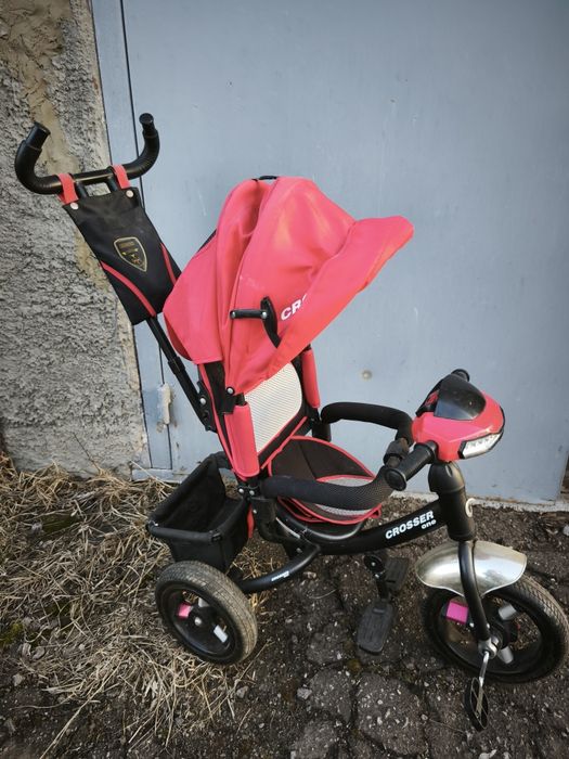 Продам детский  трёхколёсный велосипед  CROSSER с пучкой