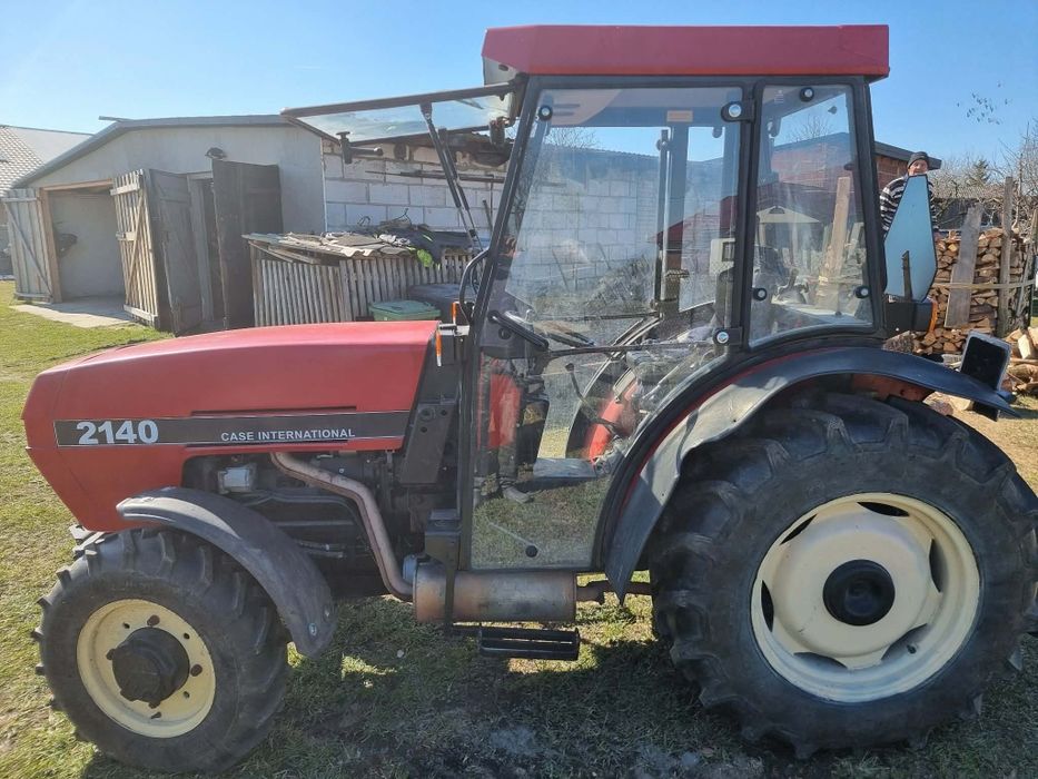 Case  International 2140