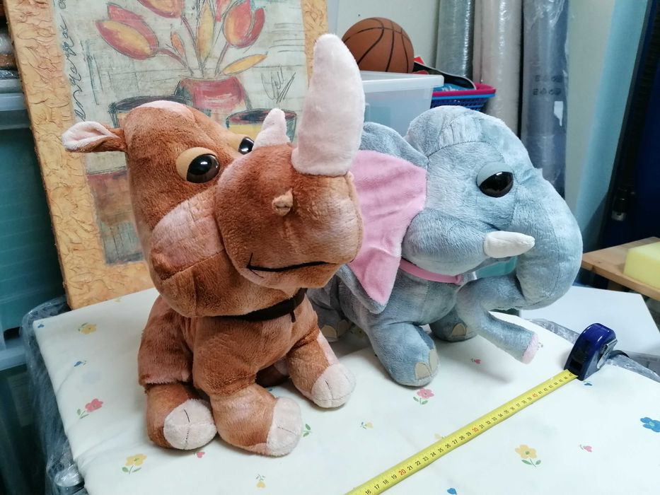 brinquedos - 2 peluches usados como novos