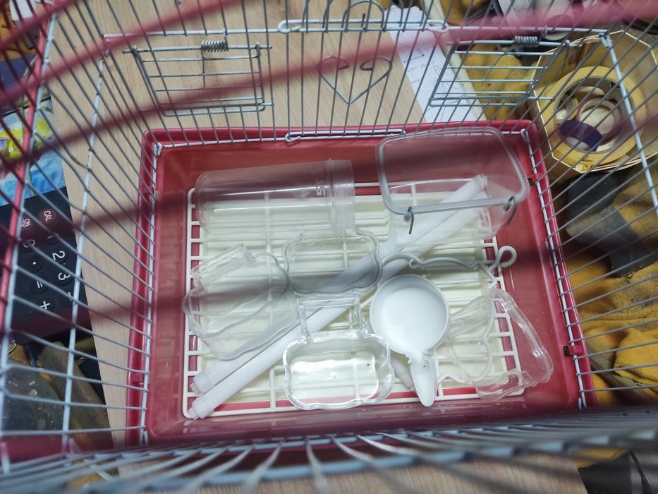 Gaiola para pássaro pequena