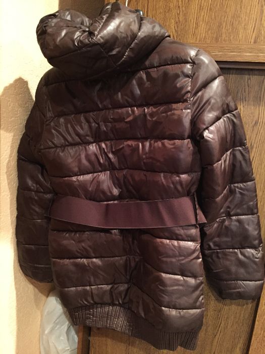 Продам отличную женскую куртку р-р 44-46 (рост 160-166 см)