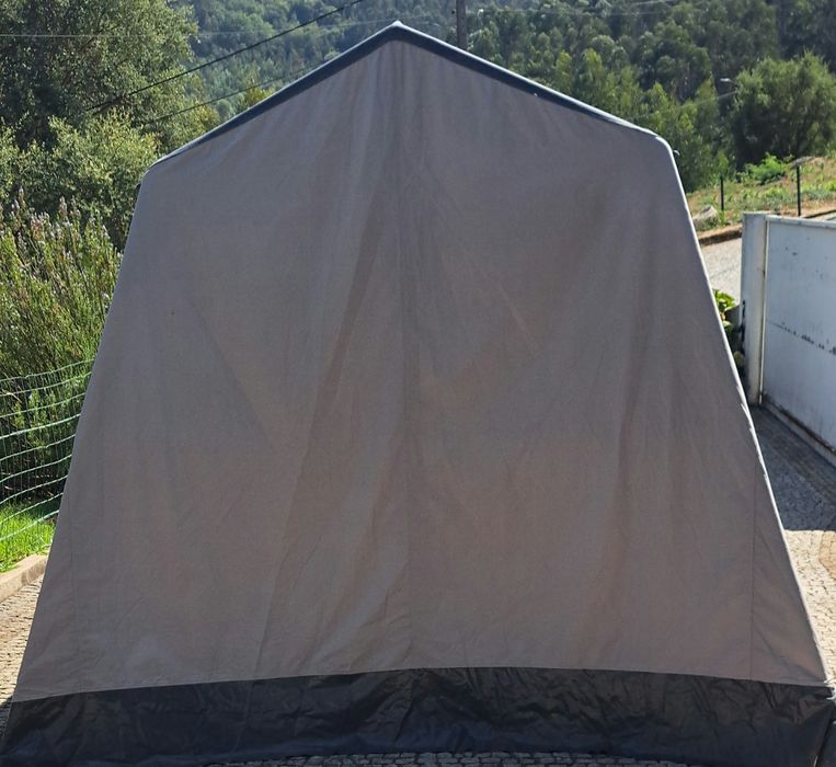 Tenda campismo com 2 quartos, em ótimo estado