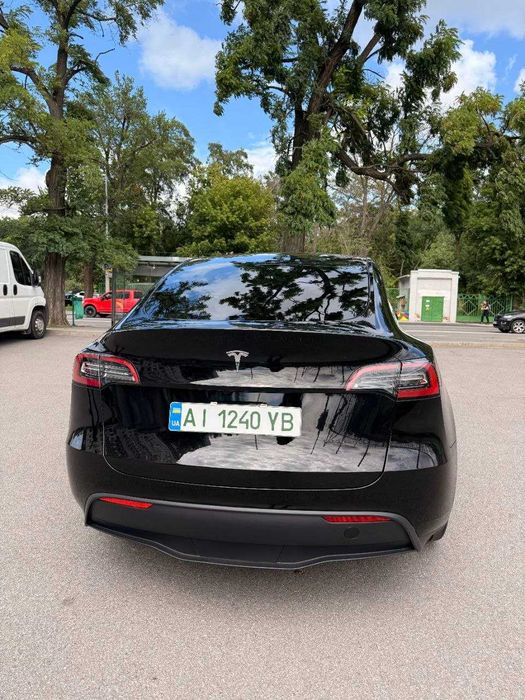 Tesla Model Y 2024 VIN 7SAYGDEE0RA246829 фото оголошення 8 з 18