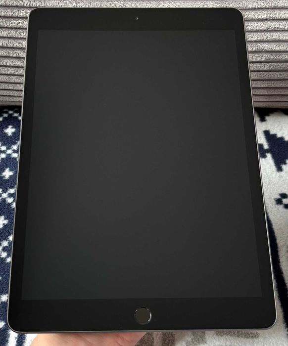 Tablet Apple iPad 7 32GB + Kabel