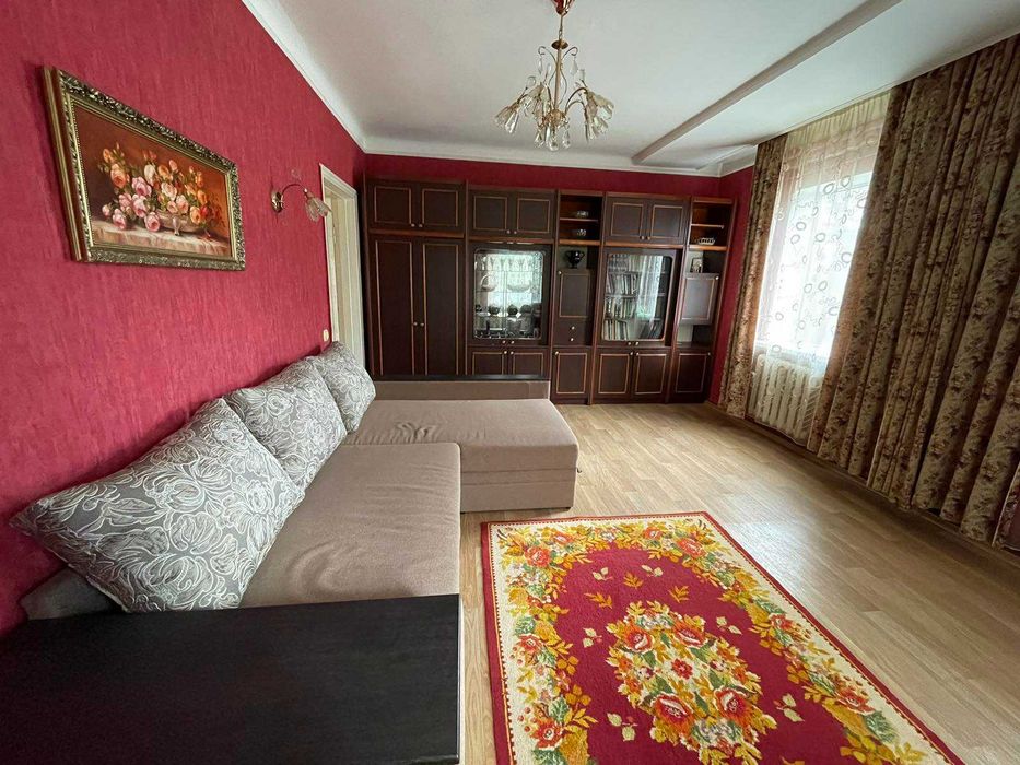 Продаж  будинку у Полтаві ( ремонт,всі комунікації, техніка та меблі)