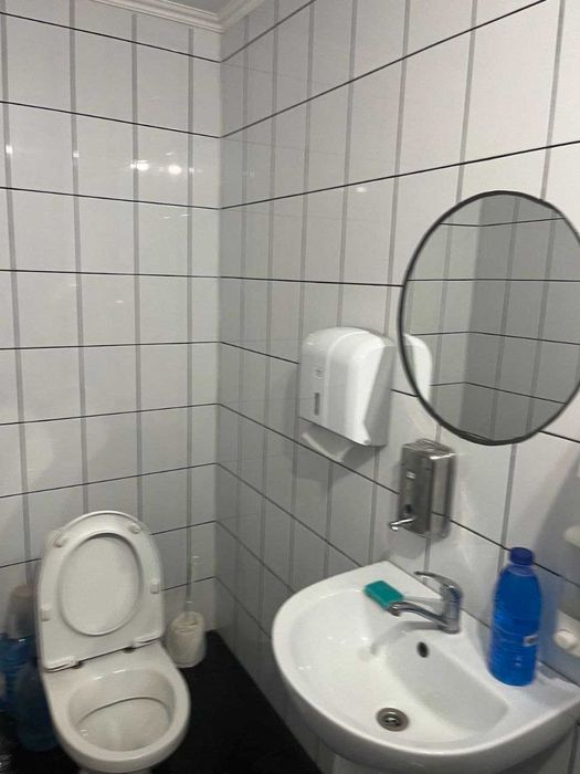 Здам в оренду комерційне приміщення в центрі міста (100–180 м²) 1й пов