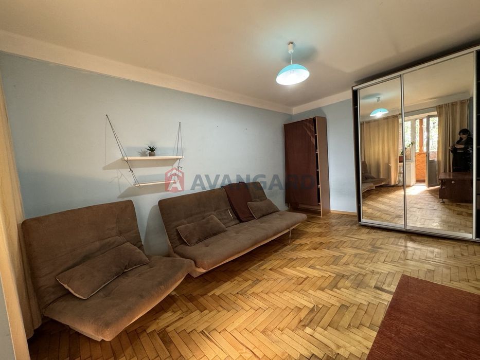 Продаж 1к./Космос Олімпійська