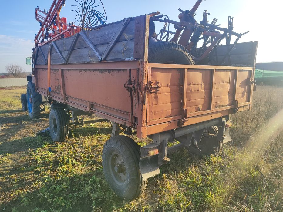 Продам трактор ЮМЗ 6. (прицеп, плуг, опрыскиватель)