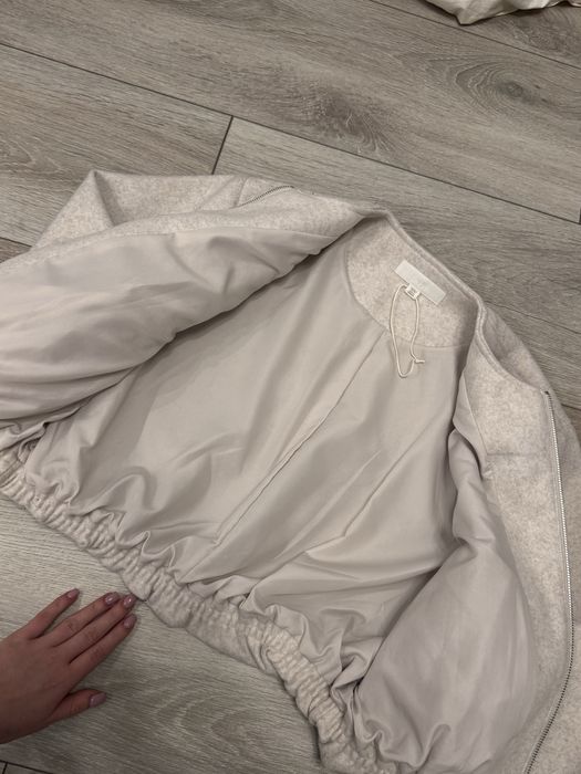 Бомбер від бренду Zara, р. s