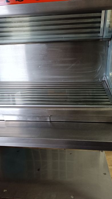 Vitrine- espositor de Mariscos com frio + bancada inox