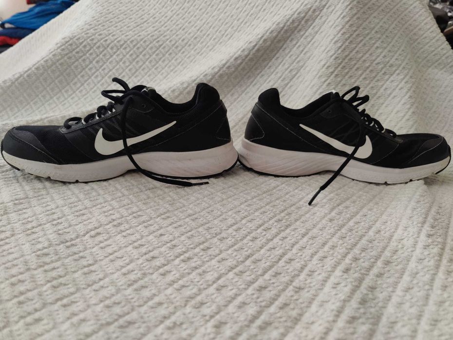 Sapatilhas Nike Air Relentless 5" tam. 42 em excelente estado