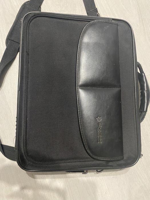 Сумка для ноутбука плотна