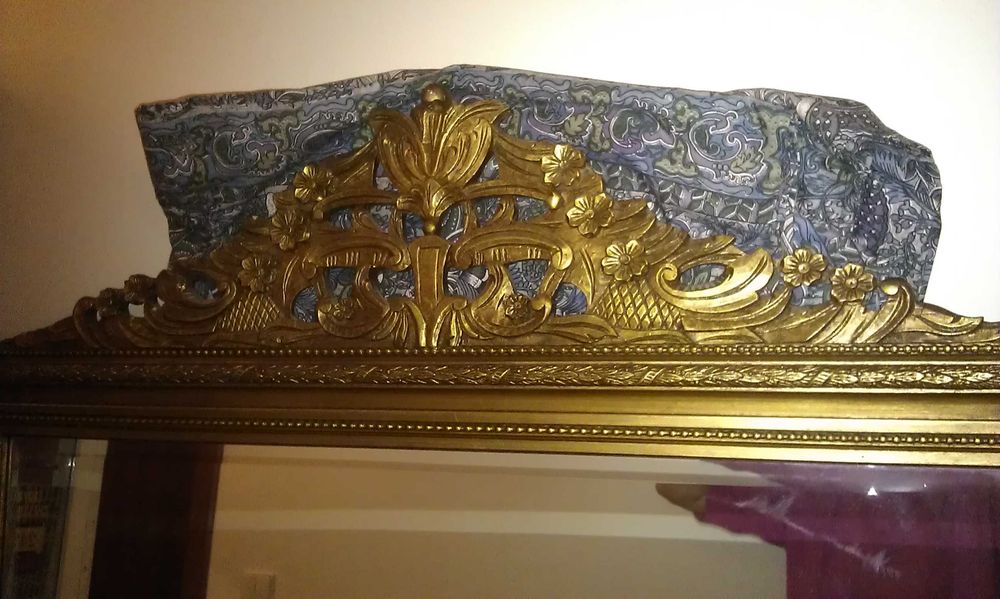 ESPELHO GRANDE  Moldura DOURADA-  Biselado em TALHA Dourada