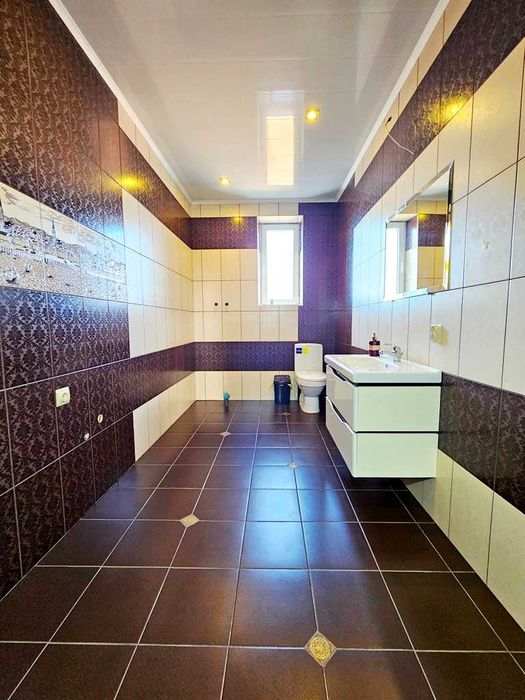 Продається добротний цегляний будинок на околиці м.Стрий...