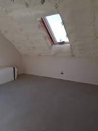 Ocieplanie piana PUR poddasza strop dach lepsze niż wełna mineralna