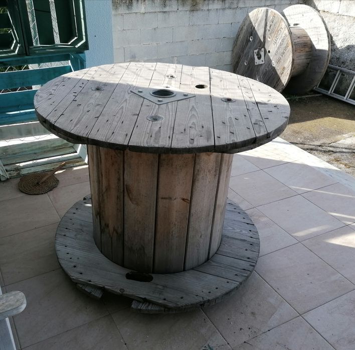 Bobines usadas de madeira