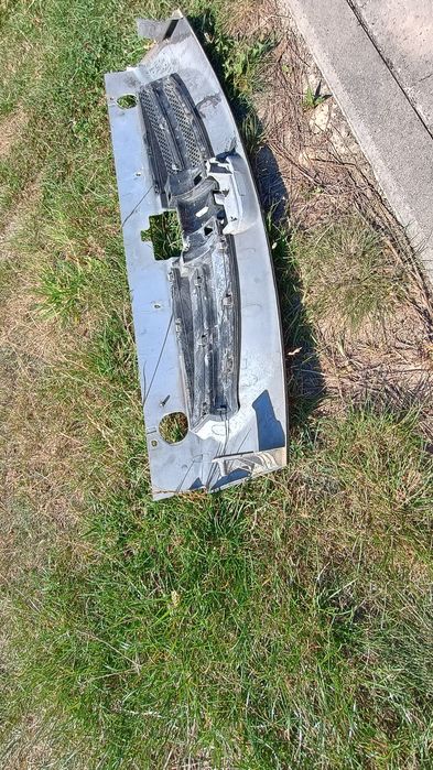 Peugeot Partner 1 lift atrapa grill
