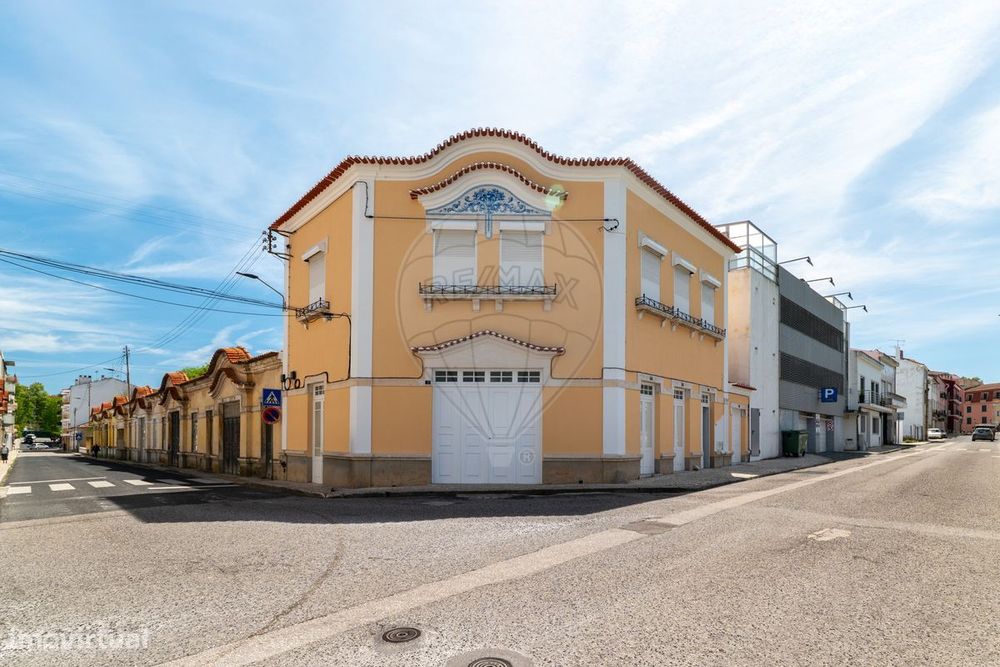 Moradia T5 para venda