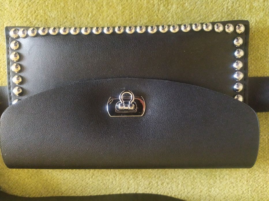 Nerka saszetka na pasku. Nowa.