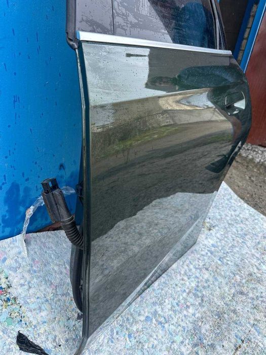 Дверь BMW X1 2025 U11 передня права задня права передня ліва задня ліва SANREMO GREEN METALLIC (C4E)