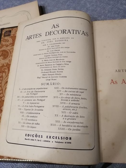 Arte Portuguesa: Artes Decorativas, Pintura, Arquitectura e Escultura.