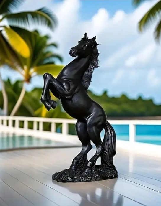 Piękna figurka kolekcjonerska na prezent KOŃ Arabski Mustang. Nowa.