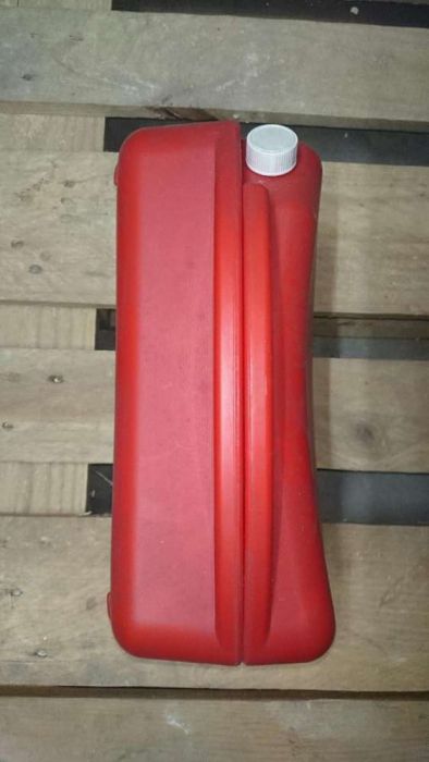 Dispensador de comida e agua para viagem