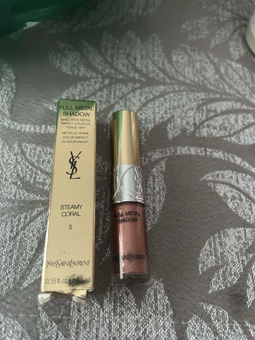 Cien do powiek w plynie YSL nowy