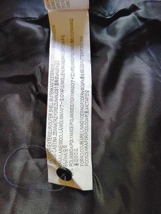 Wełniany płaszczyk z kapturem ZARA