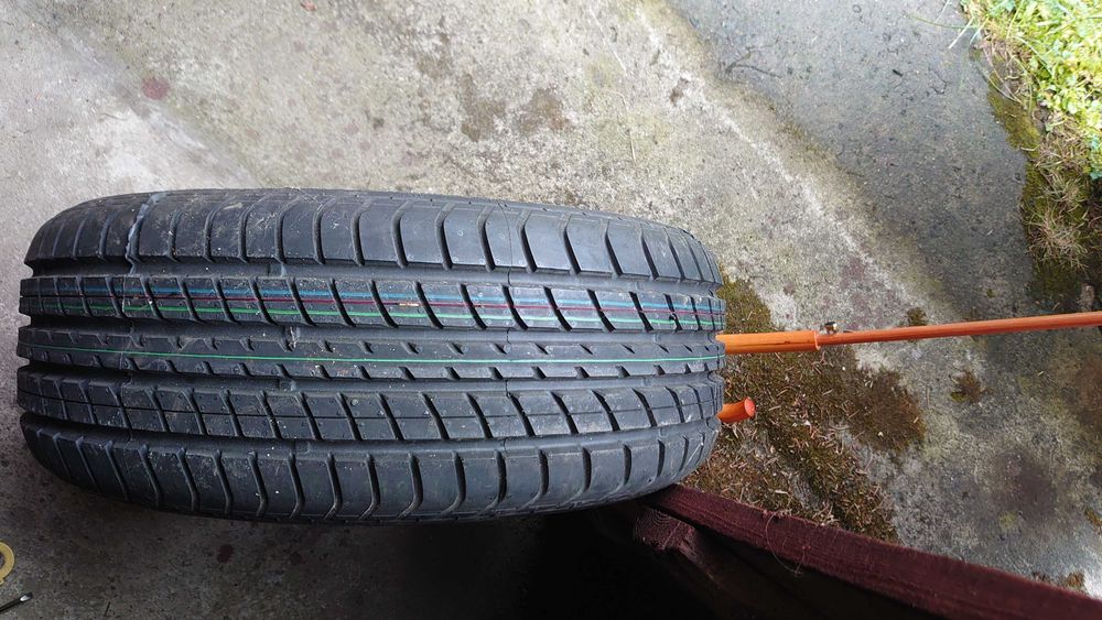 Dunlop SP SPORT 2000+ felga stalowa (praktycznie nowa) VW Lupo
