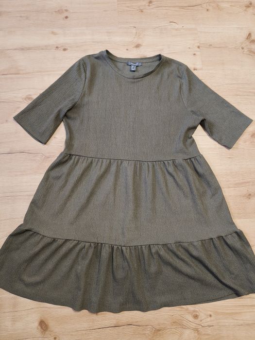 Sukienka Primark 44 XXL 16 khaki falbany