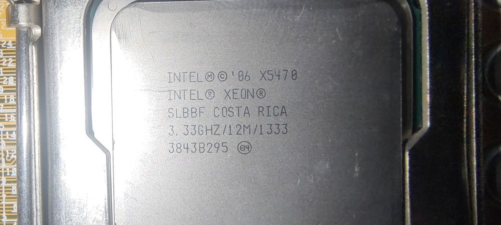 Материнська плата "ASUS P5B-E"+ комплект